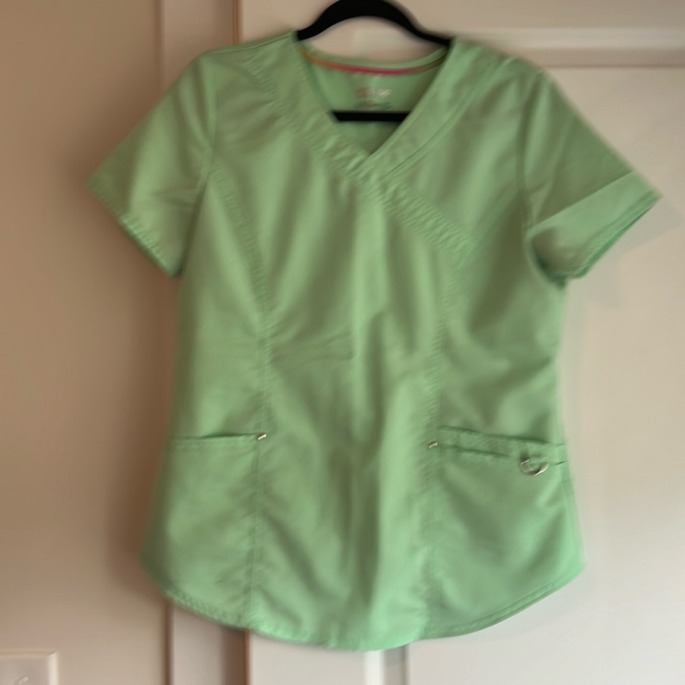 Women’s scrub star small scrub top